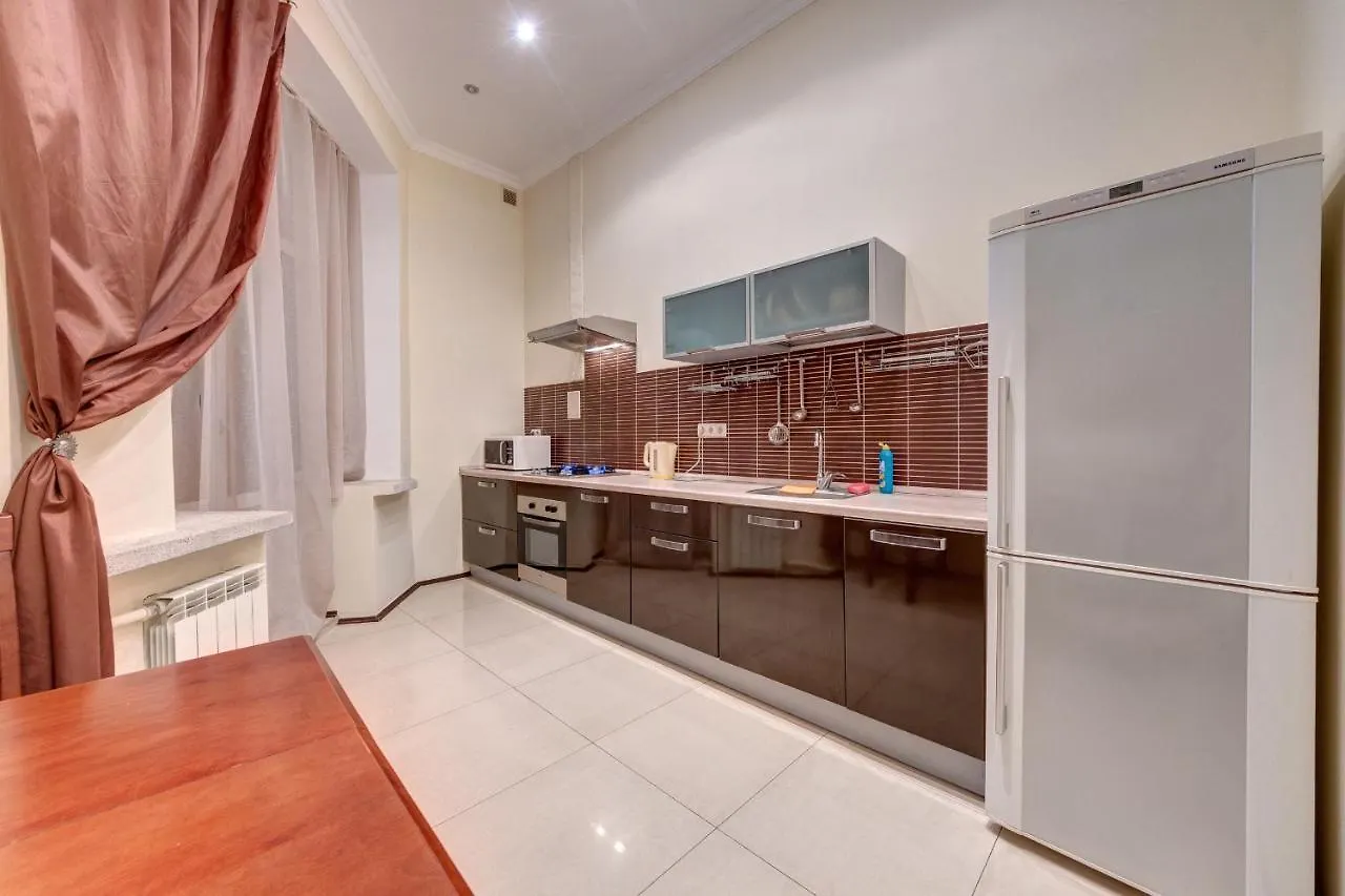 Four Bedroom Apartment Near The Nsc Olympic Kiev