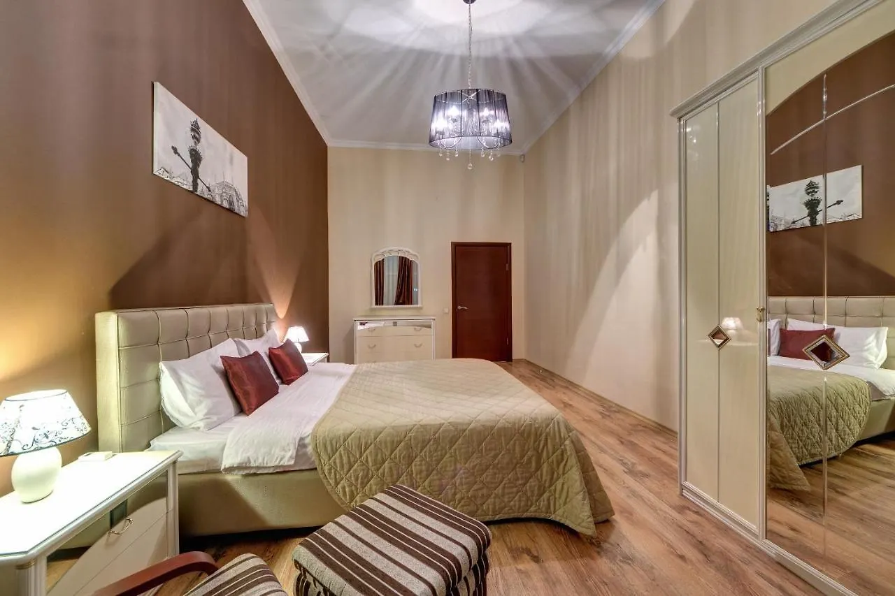 Four Bedroom Apartment Near The Nsc Olympic Kiev Ukrayna