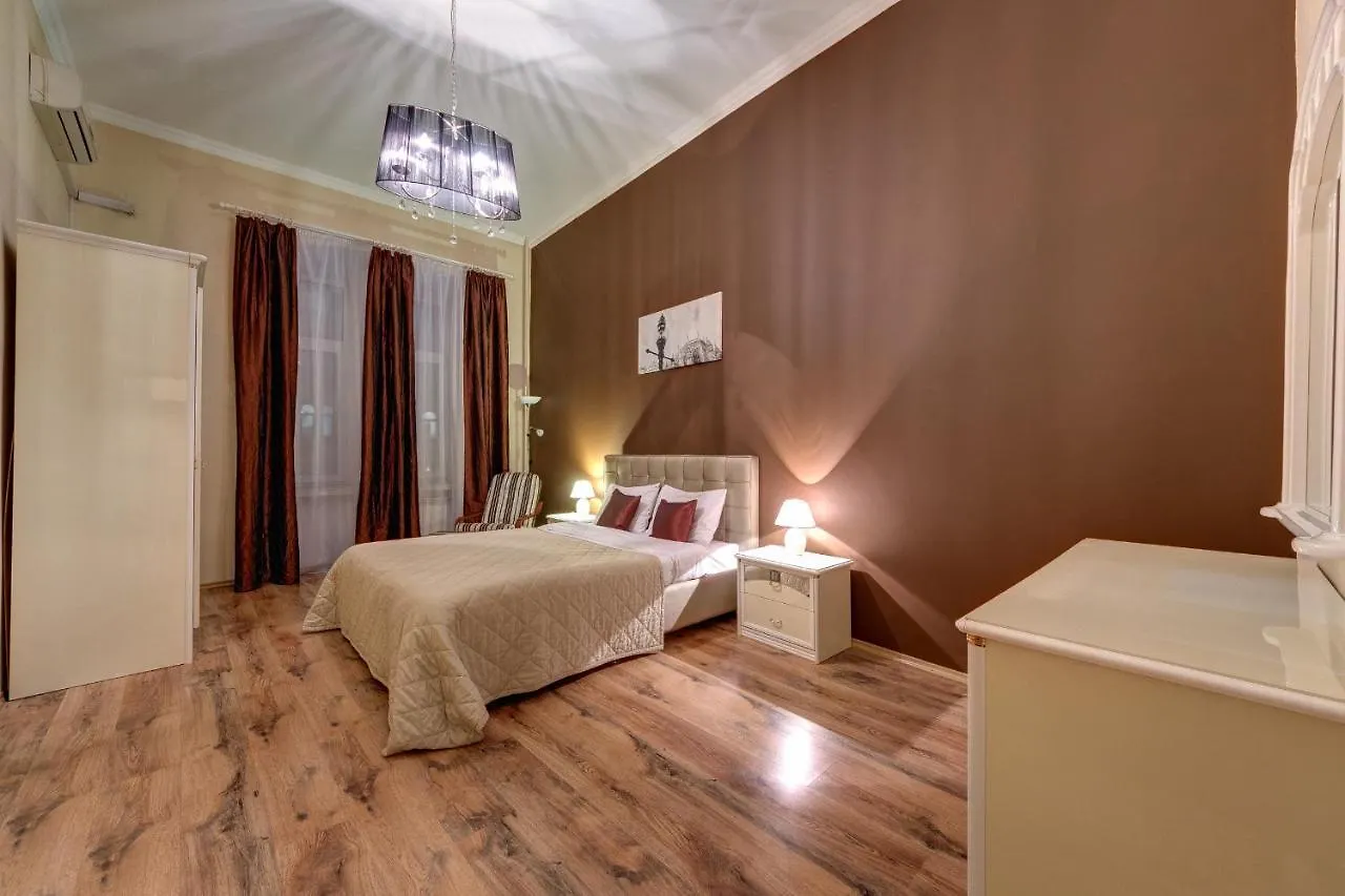 Four Bedroom Apartment Near The Nsc Olympic Kyjev 0*,